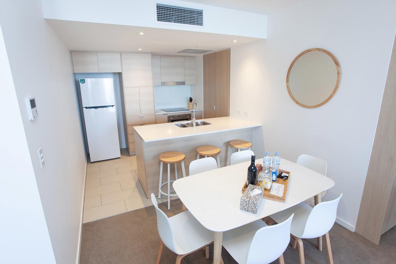 High Floor Ocean View Suites Broadbeach Gold Coast Esterno foto