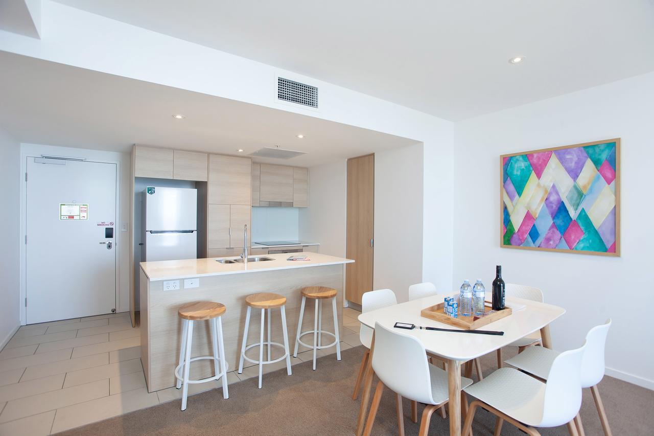High Floor Ocean View Suites Broadbeach Gold Coast Esterno foto