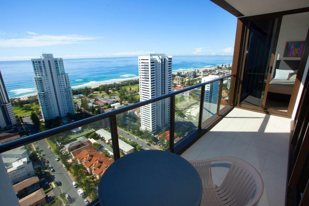 High Floor Ocean View Suites Broadbeach Gold Coast Esterno foto